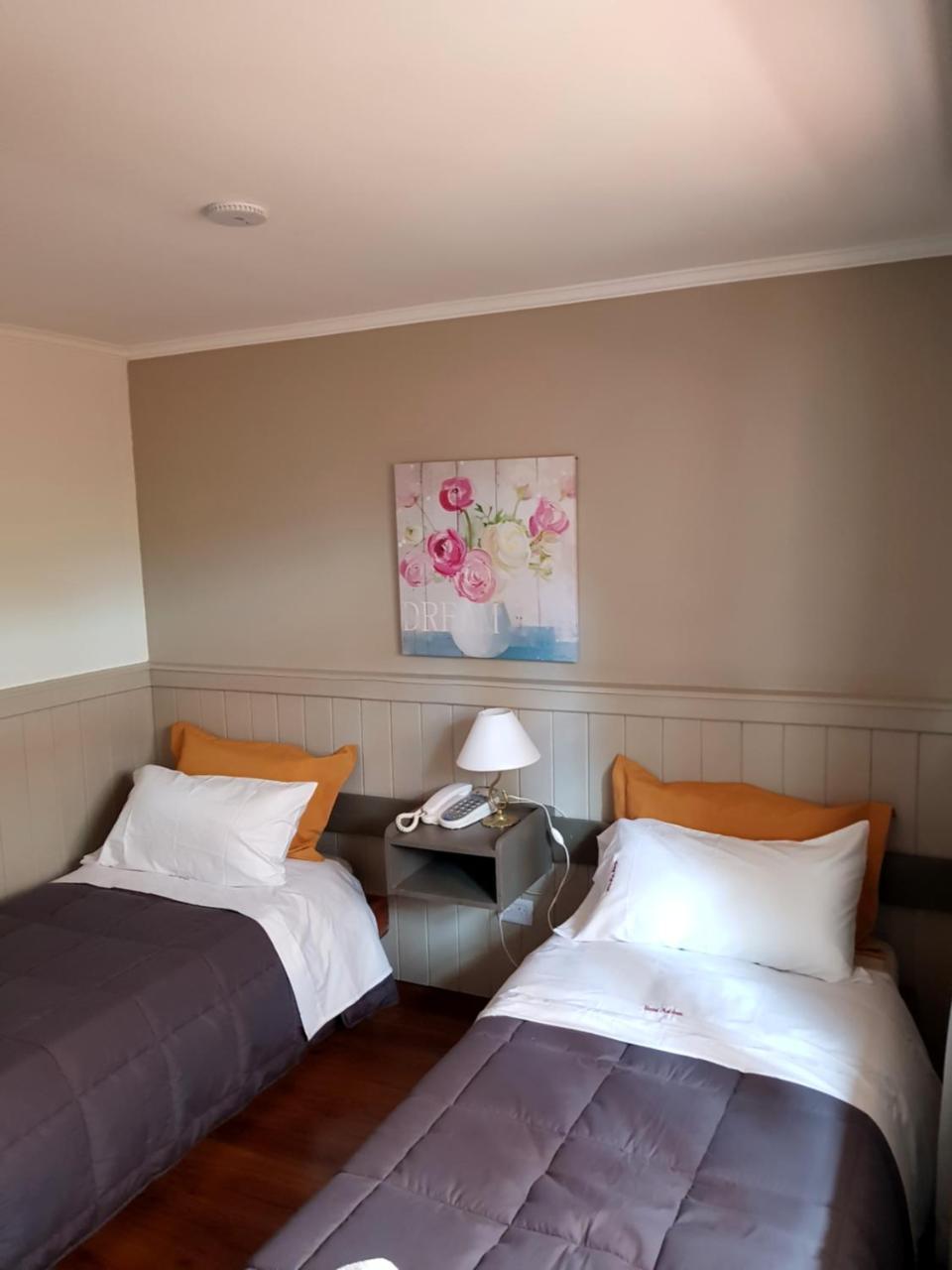 Hostal Malvinas Ушуая Экстерьер фото